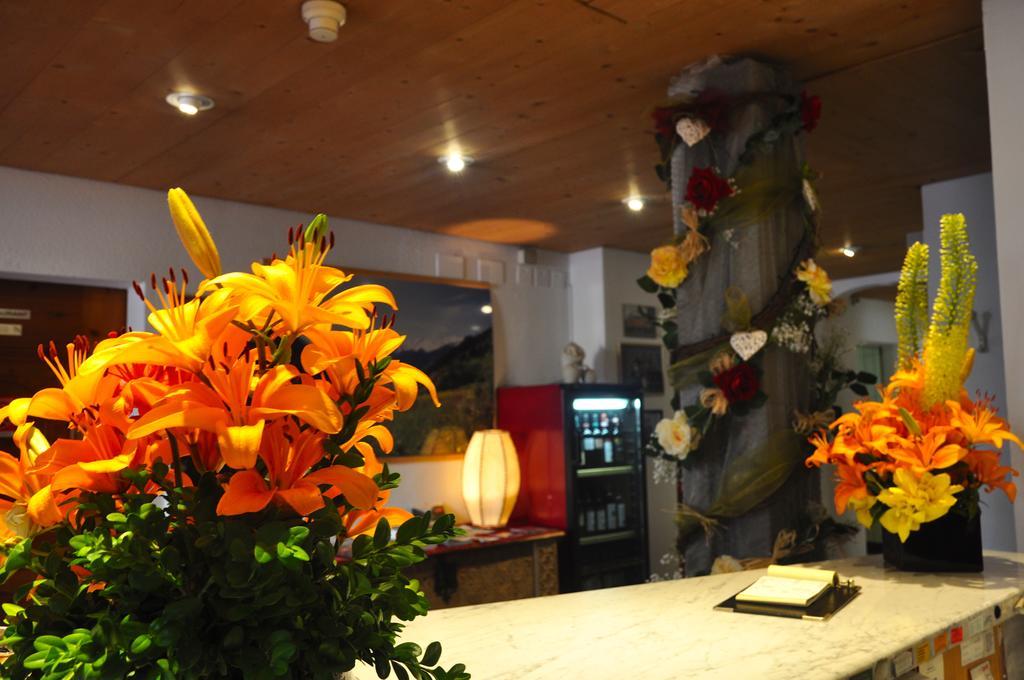 Poschiavo Suisse Hotel & Traditional Fondue Stube Екстер'єр фото