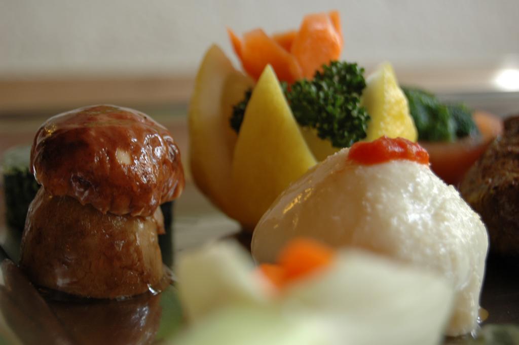 Poschiavo Suisse Hotel & Traditional Fondue Stube Екстер'єр фото