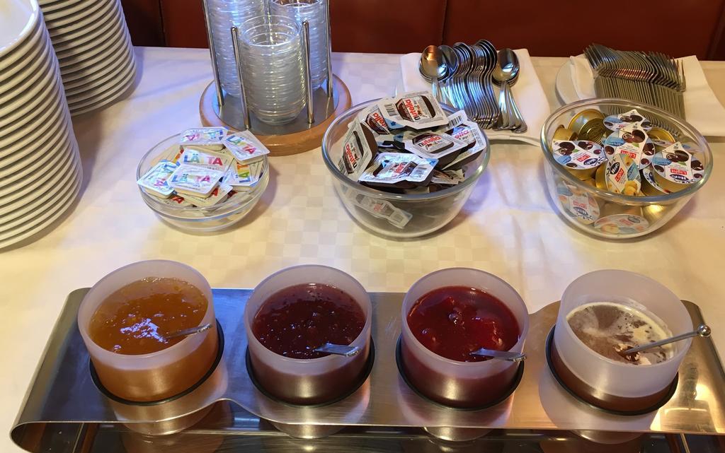 Poschiavo Suisse Hotel & Traditional Fondue Stube Екстер'єр фото