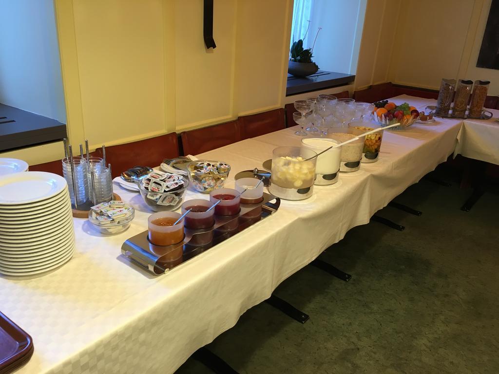 Poschiavo Suisse Hotel & Traditional Fondue Stube Екстер'єр фото