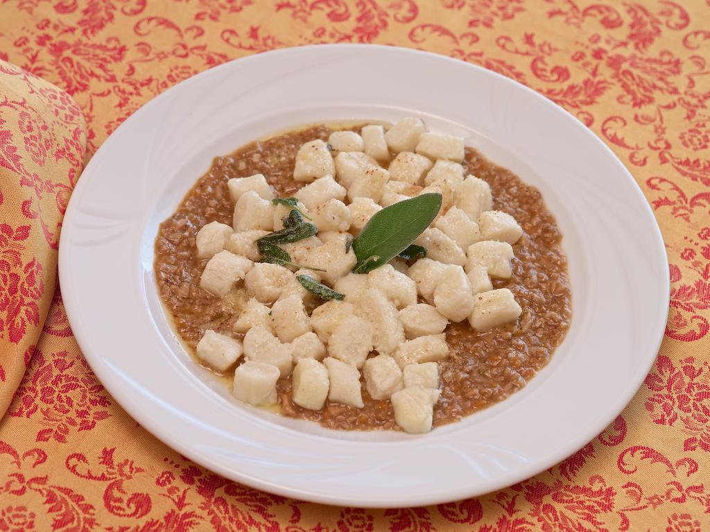 Poschiavo Suisse Hotel & Traditional Fondue Stube Екстер'єр фото