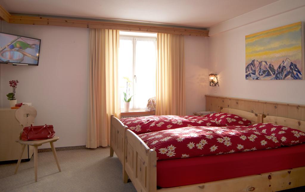 Poschiavo Suisse Hotel & Traditional Fondue Stube Екстер'єр фото